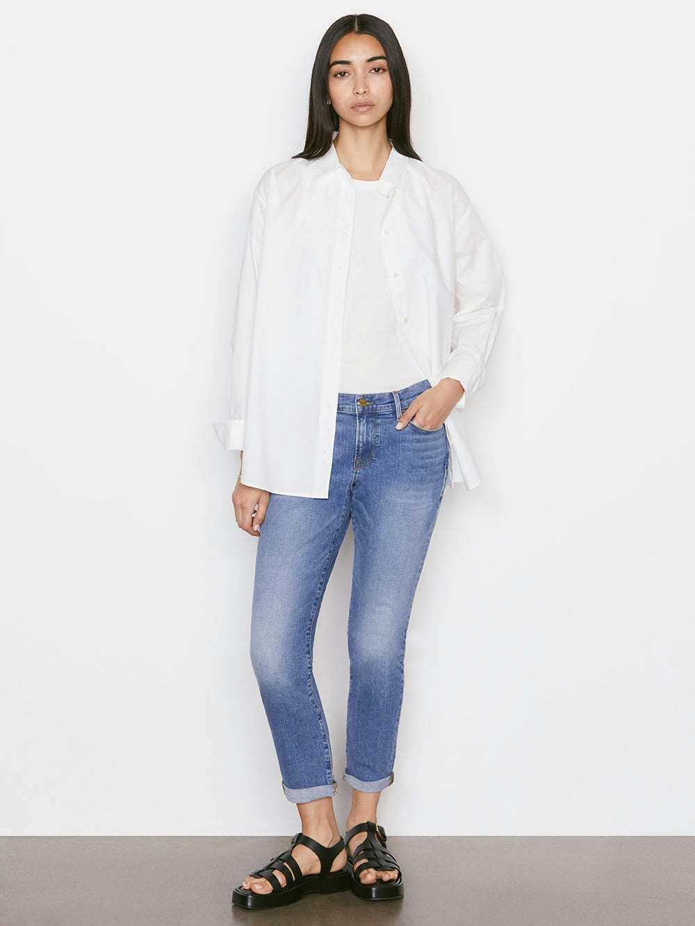 jeans full body view alt:hover